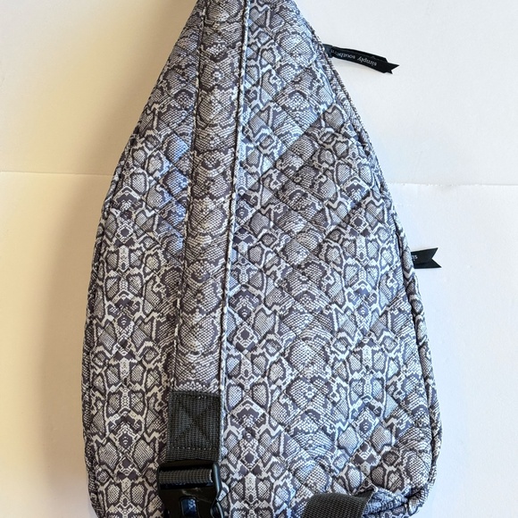 Simply Southern Sling Bag Backpack Purse Black Gray Pattern NWOT - Picture 5 of 12